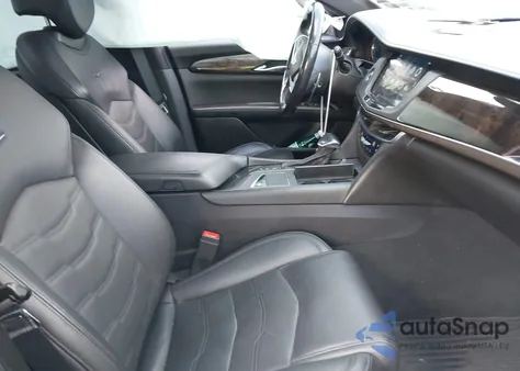 2018 Cadillac Ct6 Premium Luxury z USA, uszkodzony, nr VIN 1G6KG5RS1JU137791